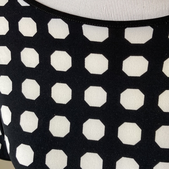 A Pea in the Pod comfortable polka dot dress - Picture 2 of 9